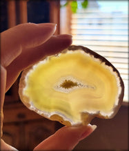 Load image into Gallery viewer, Yellow Agate Slices
