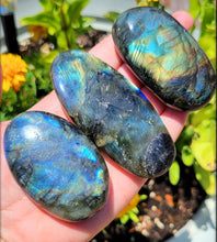 Load image into Gallery viewer, Labradorite Palm Stones (Super flashy)
